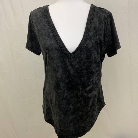 Rue 21 Smokey black plain tee - Picture 1 of 5